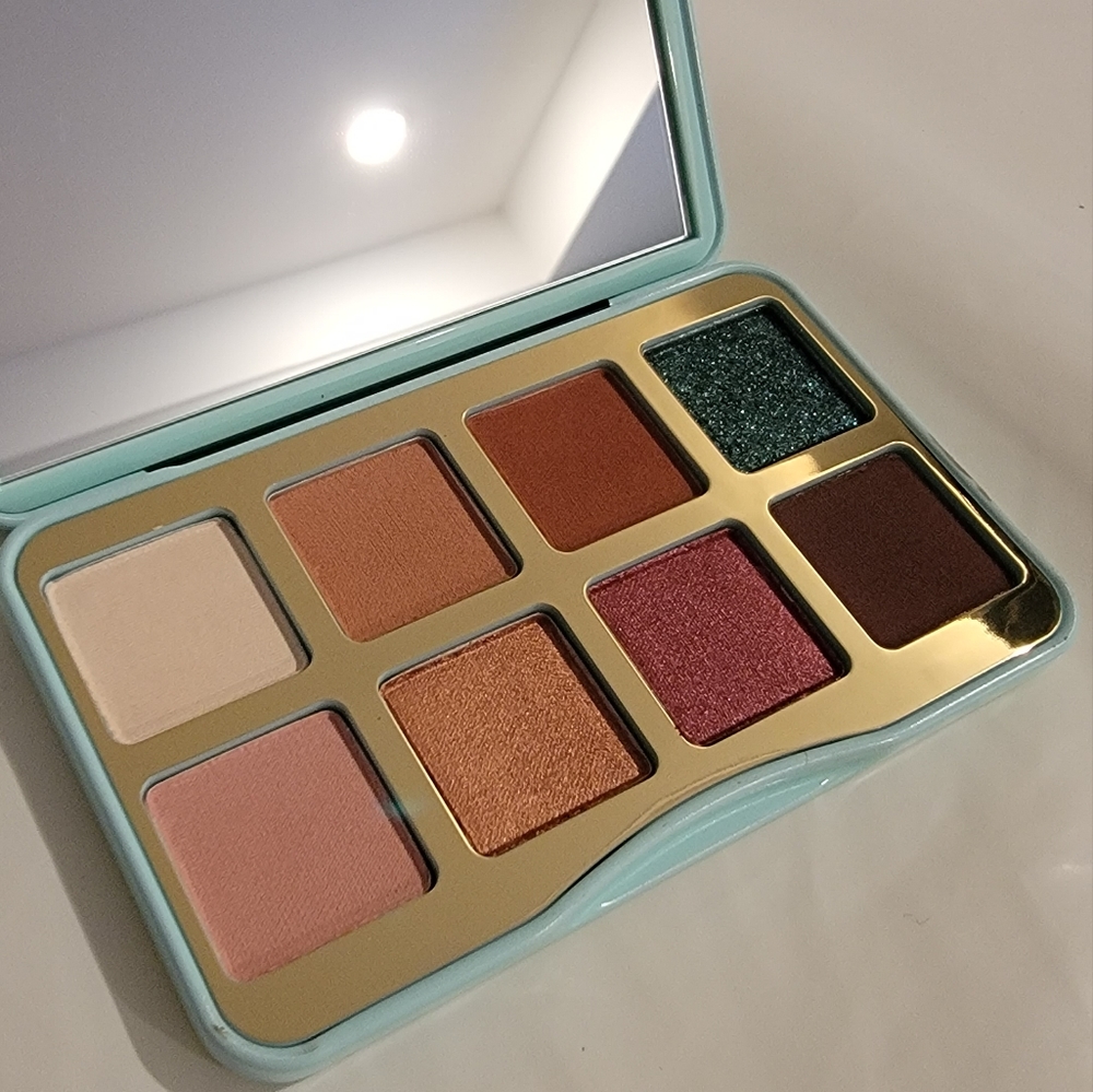 Too Faced Christmas Coffee Palette - Picture 7 of 8